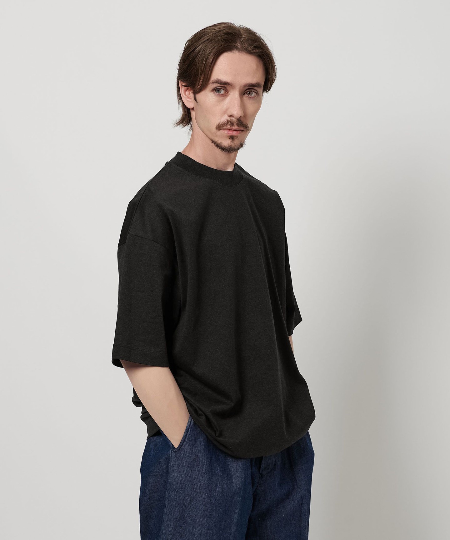 DK.GRAY