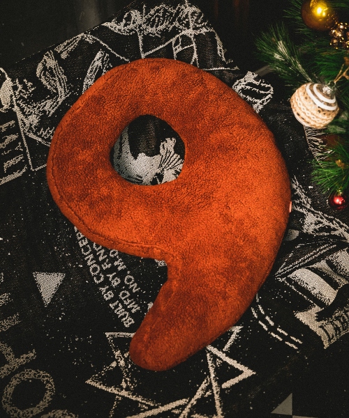 TW GOOPiMADE 49  Xms-M Pillow