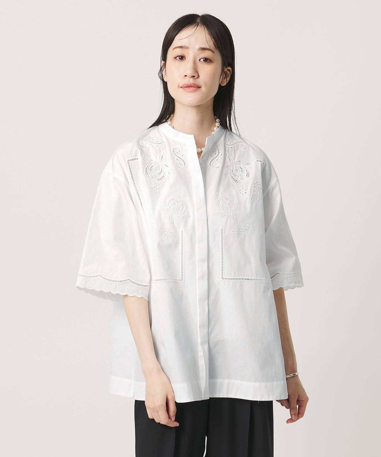 OFF WHITE