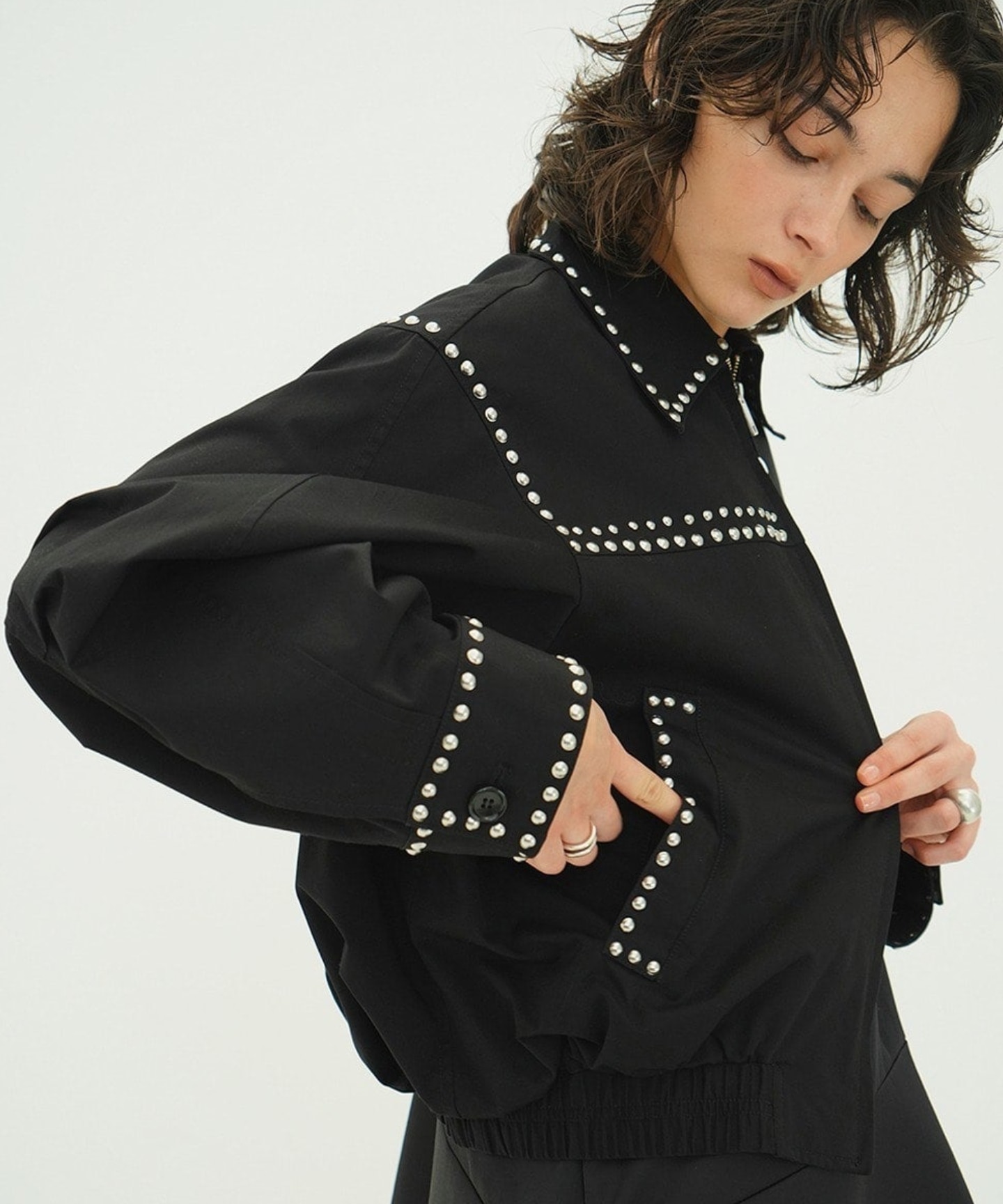 TW CLANE W COLOR STUDDED DRIZZLER JACKET 鉚釘設計外套｜CLANE