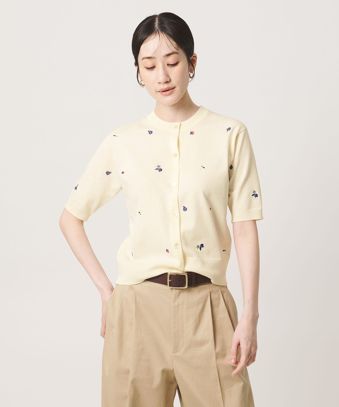 OFF WHITE