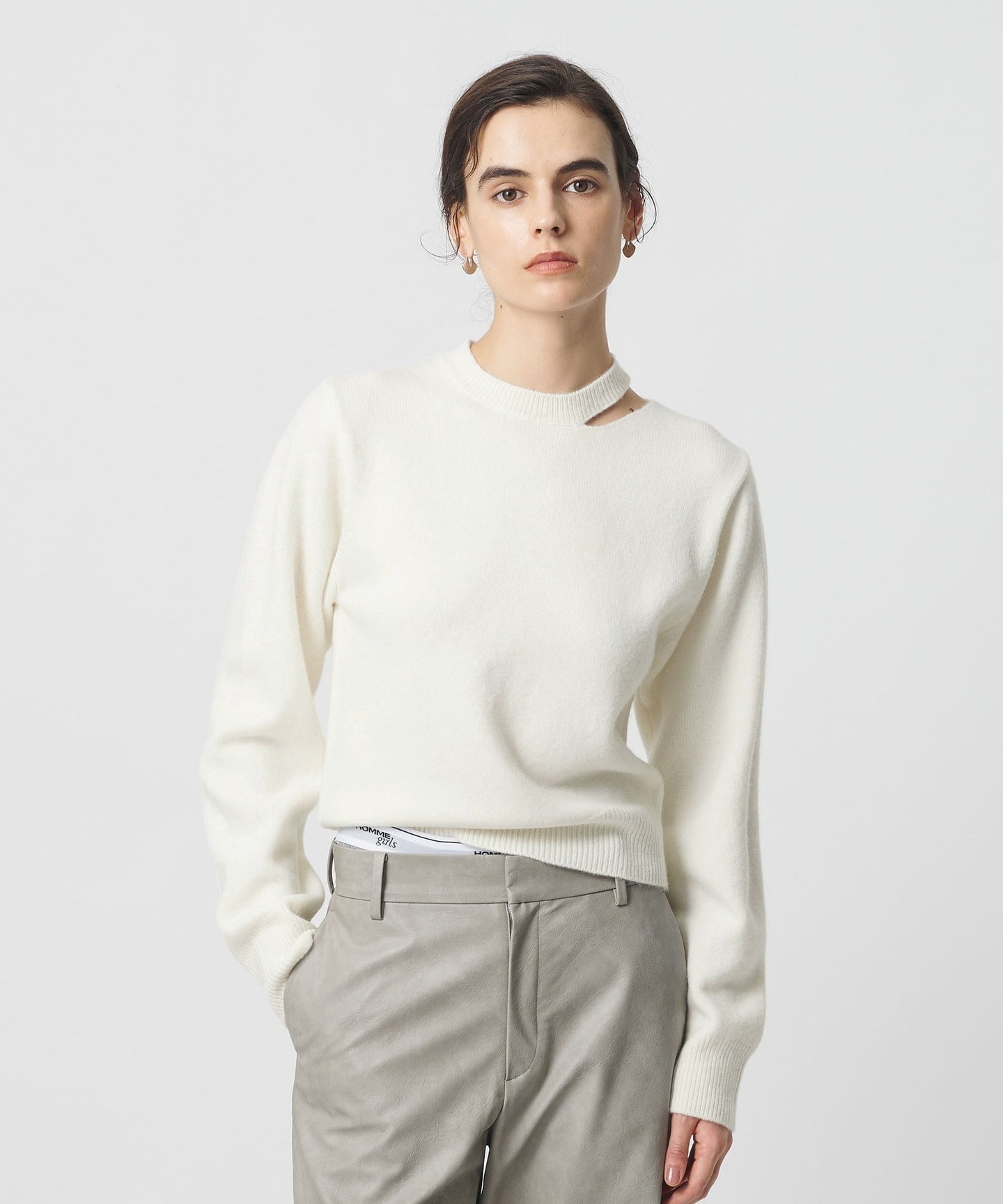 OFF WHITE