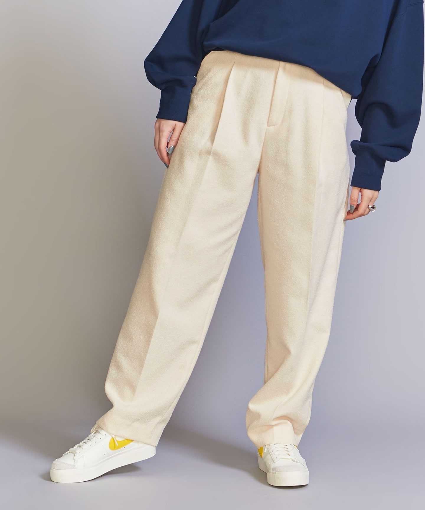OFF WHITE