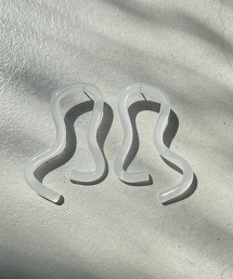 TW sAn bend P 波浪線條耳針式耳環