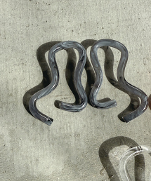TW sAn bend P 波浪線條耳針式耳環
