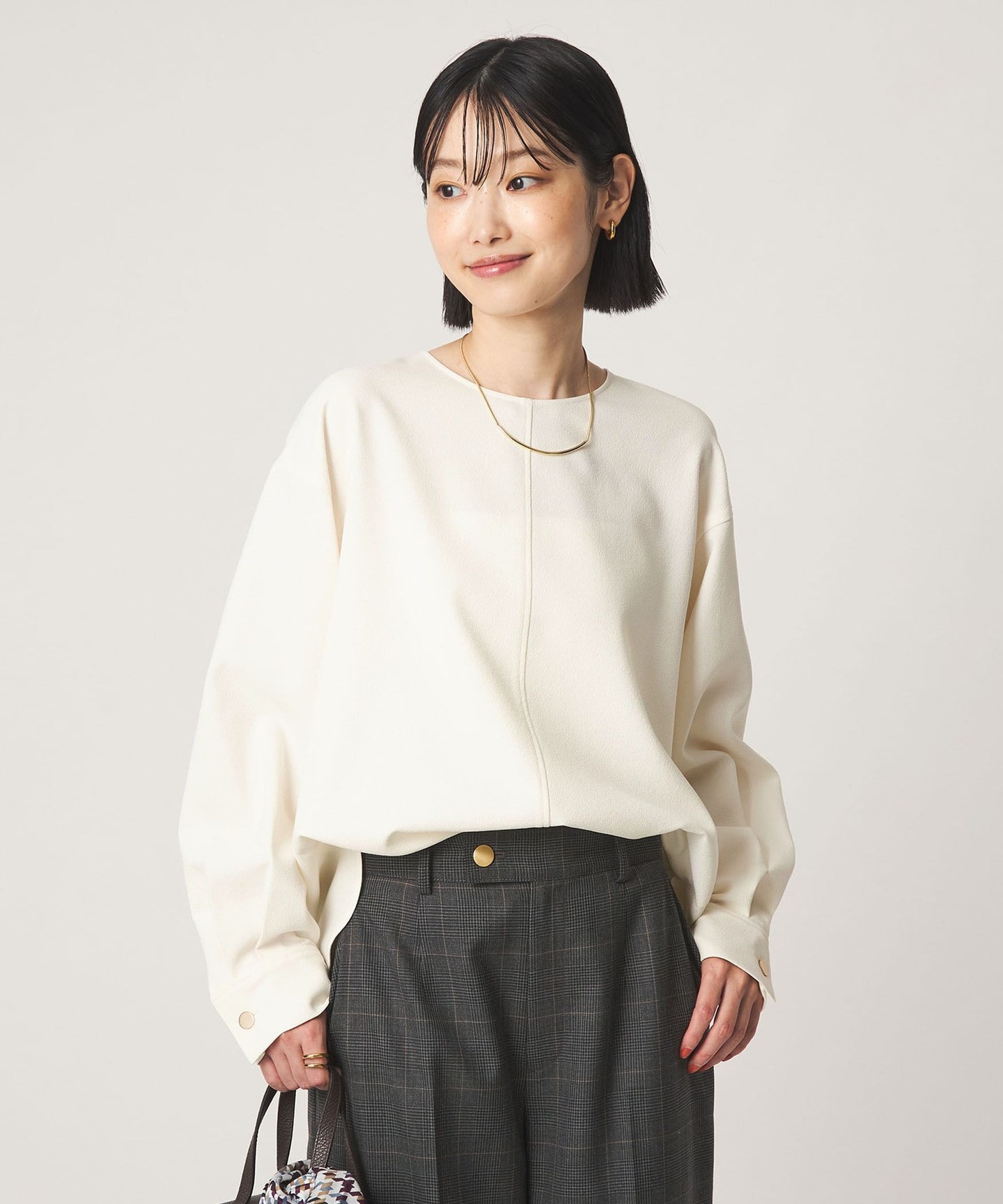 OFF WHITE