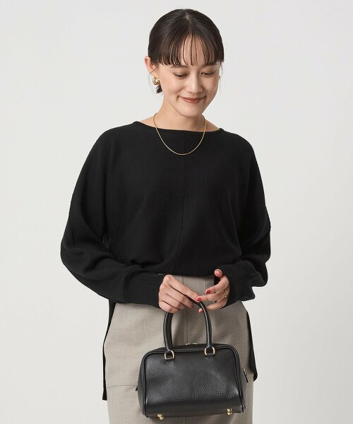 羊毛平滑寬版針織上衣  