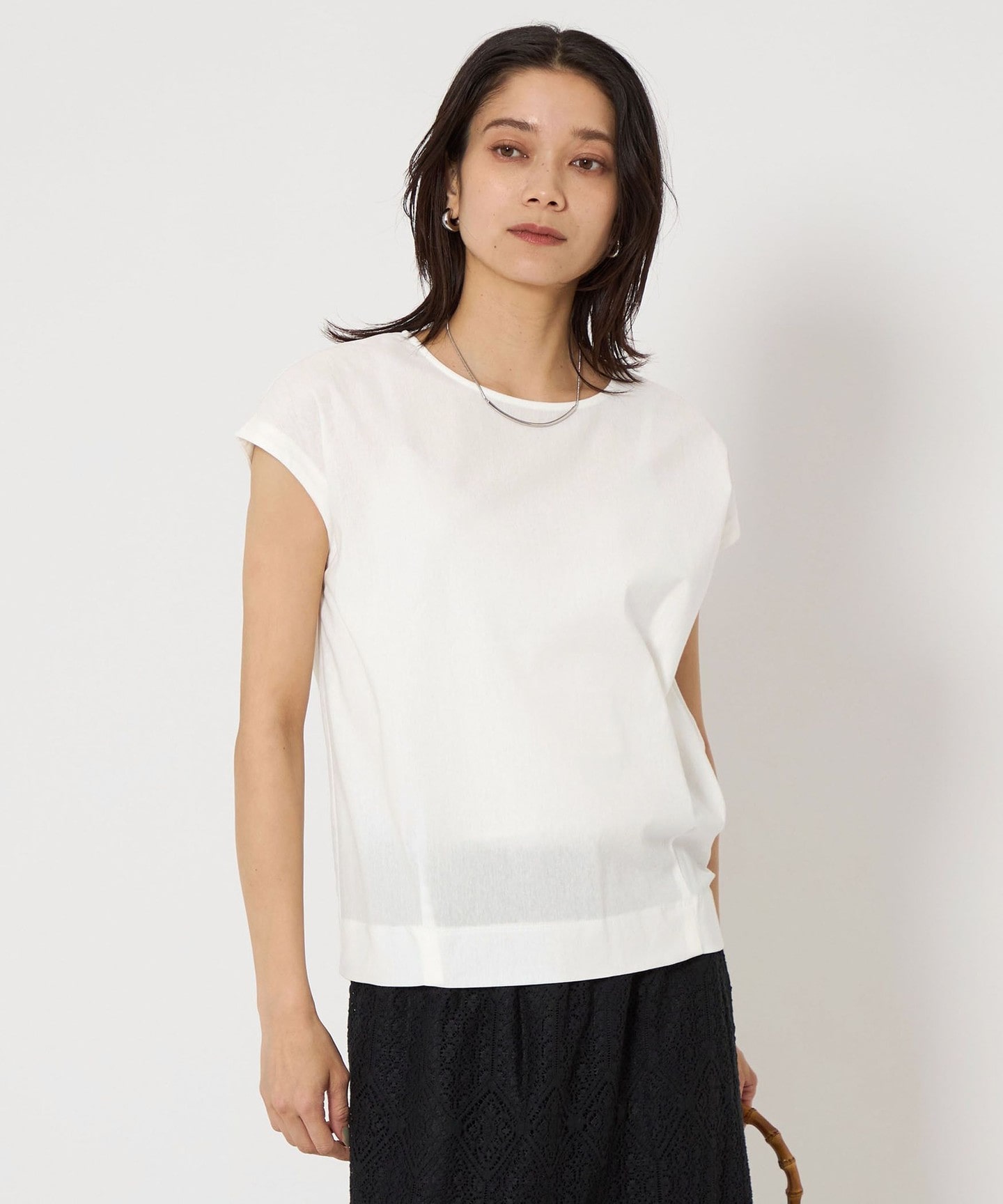 OFF WHITE