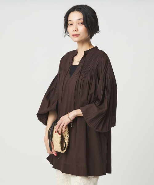 蓬鬆袖細褶罩衫