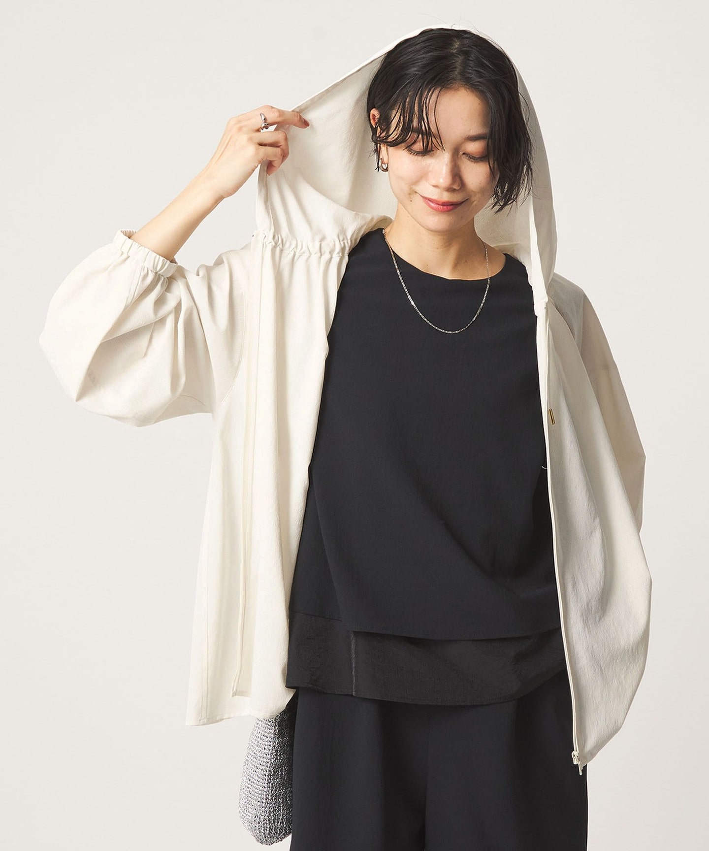 OFF WHITE