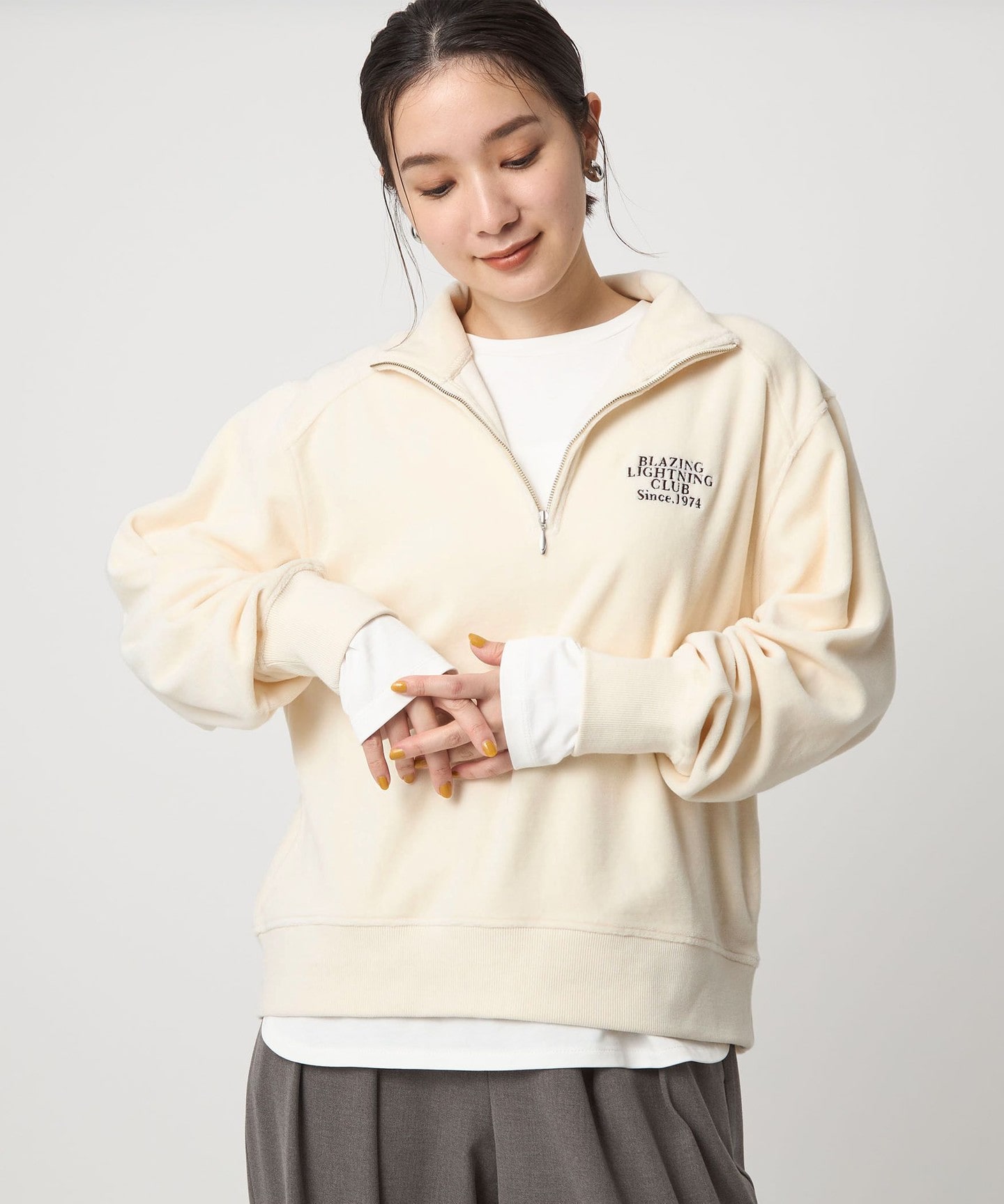 OFF WHITE