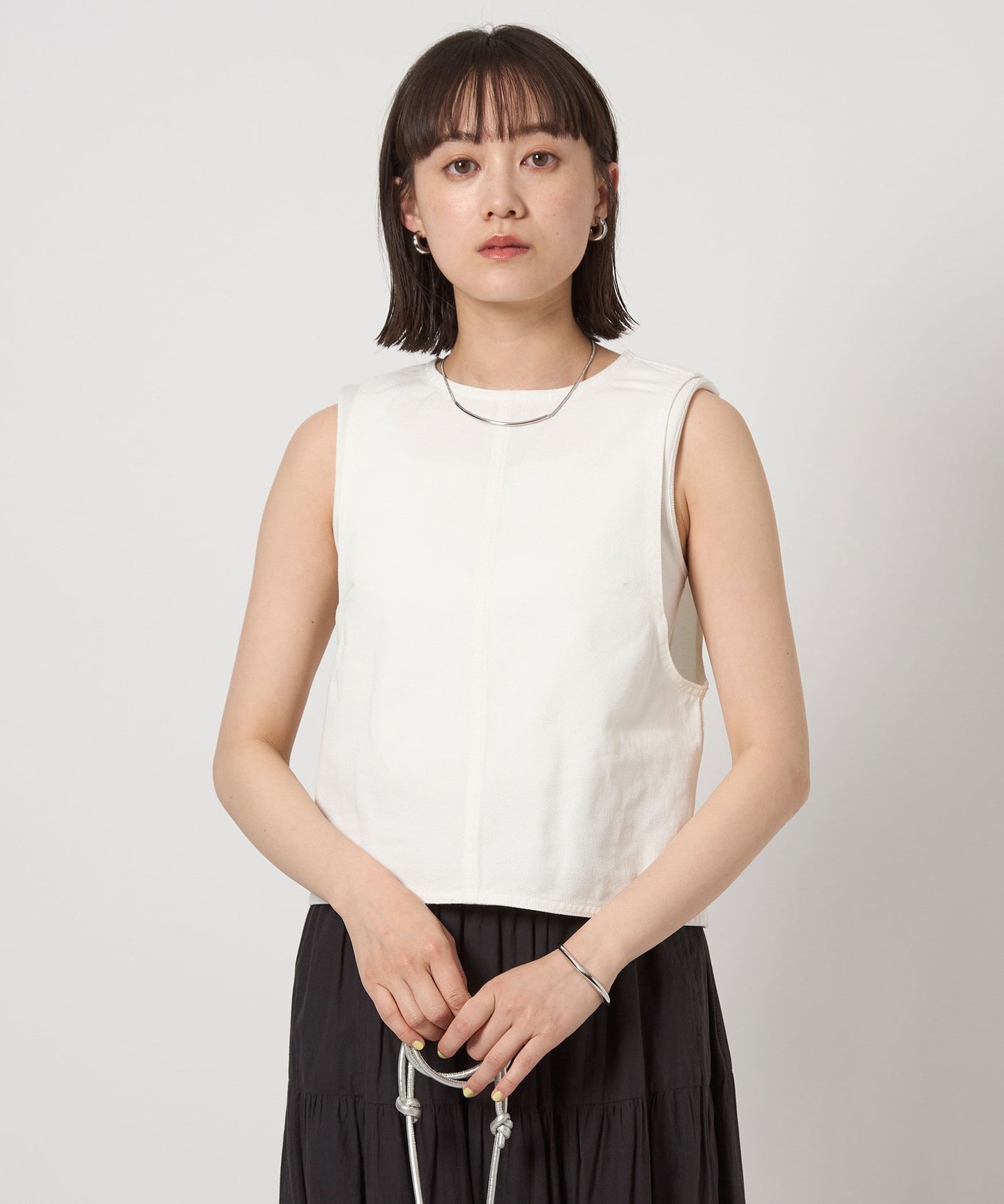 OFF WHITE