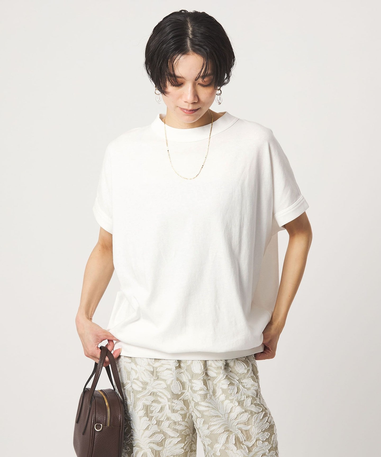 OFF WHITE