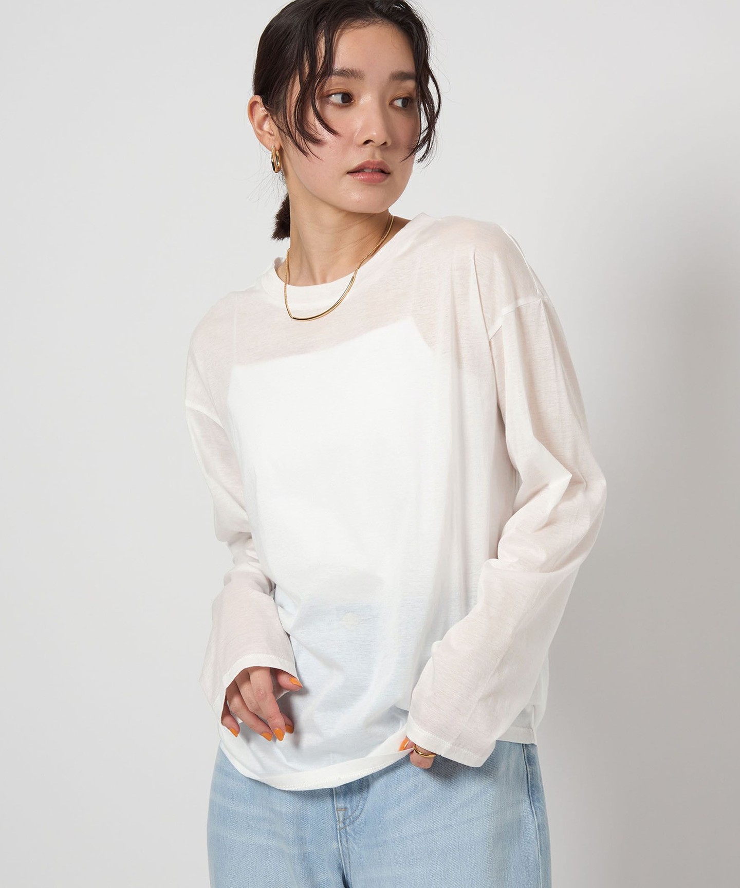 OFF WHITE