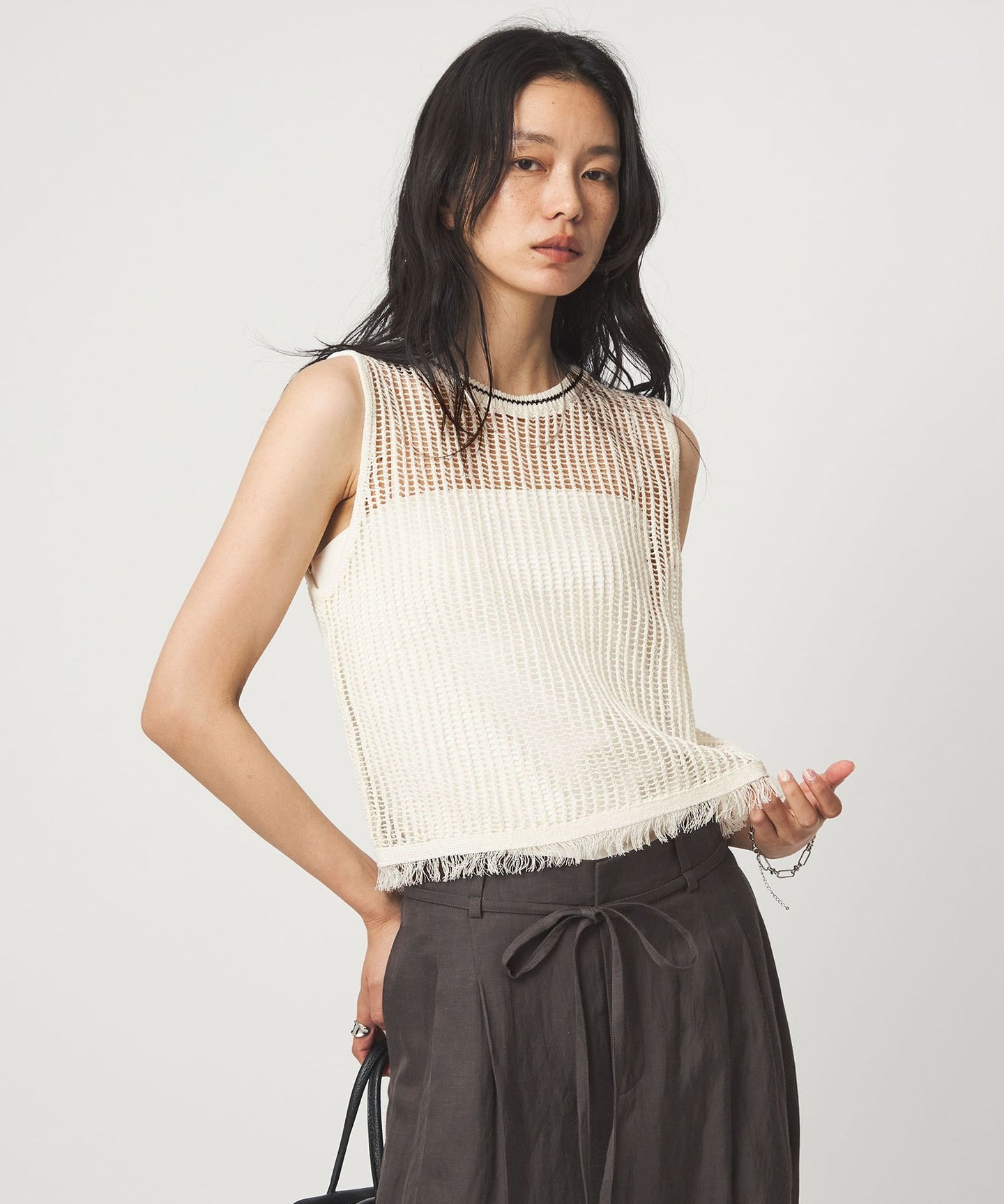 OFF WHITE