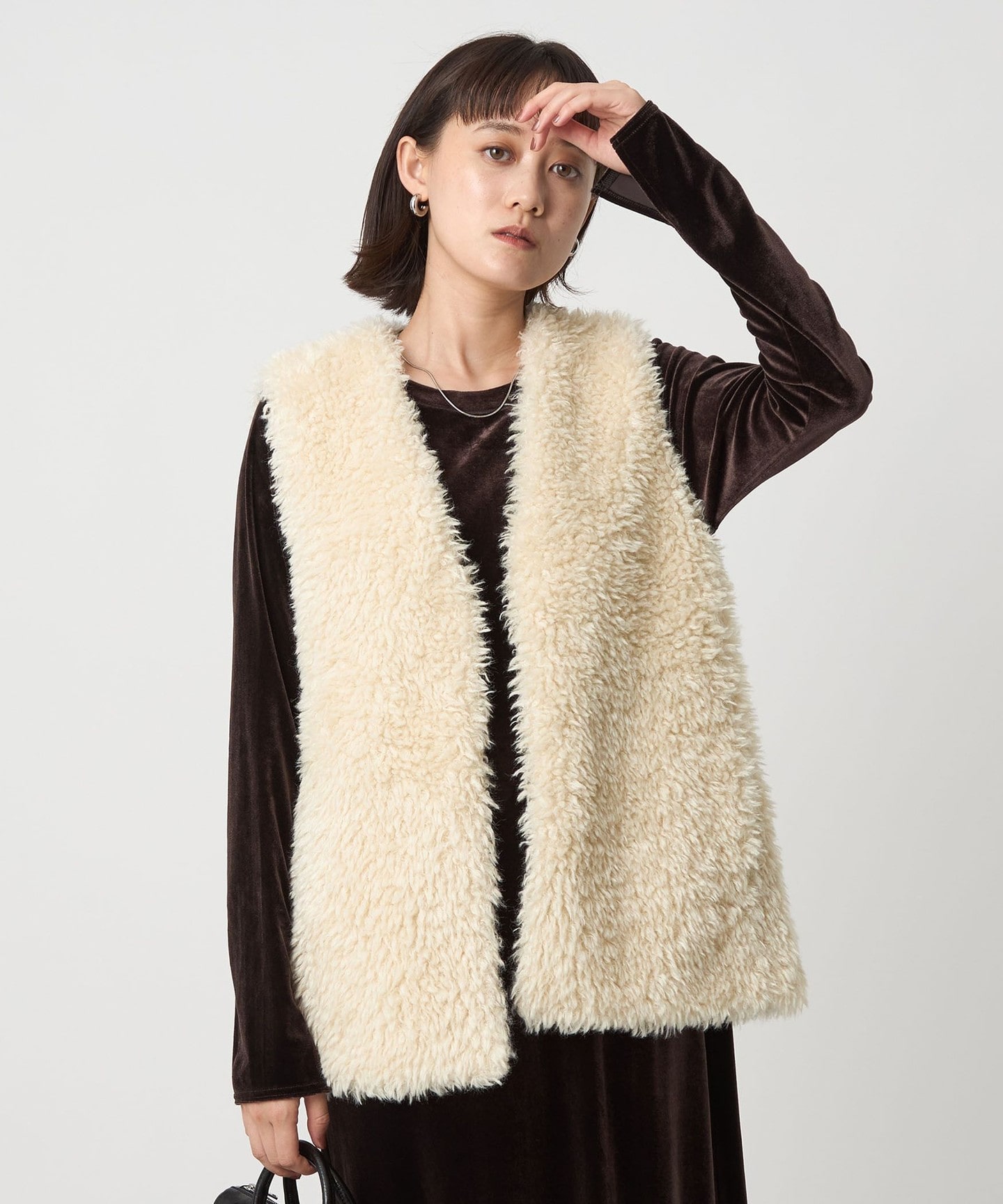 OFF WHITE