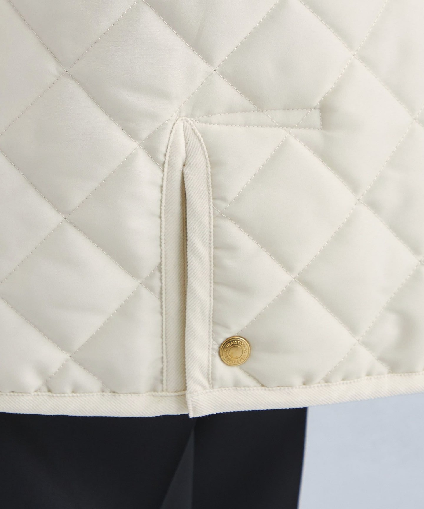 【特別訂製】＜Traditional Weatherwear＞ARKLEY A型絎縫中大衣｜outlet green label ...