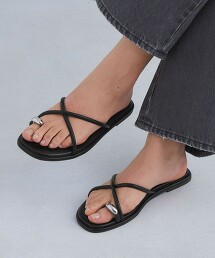 金屬夾角輕便涼鞋