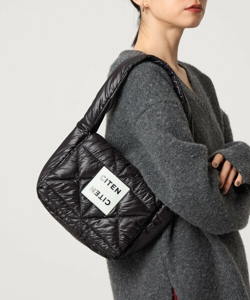 鋪棉翻蓋肩背包