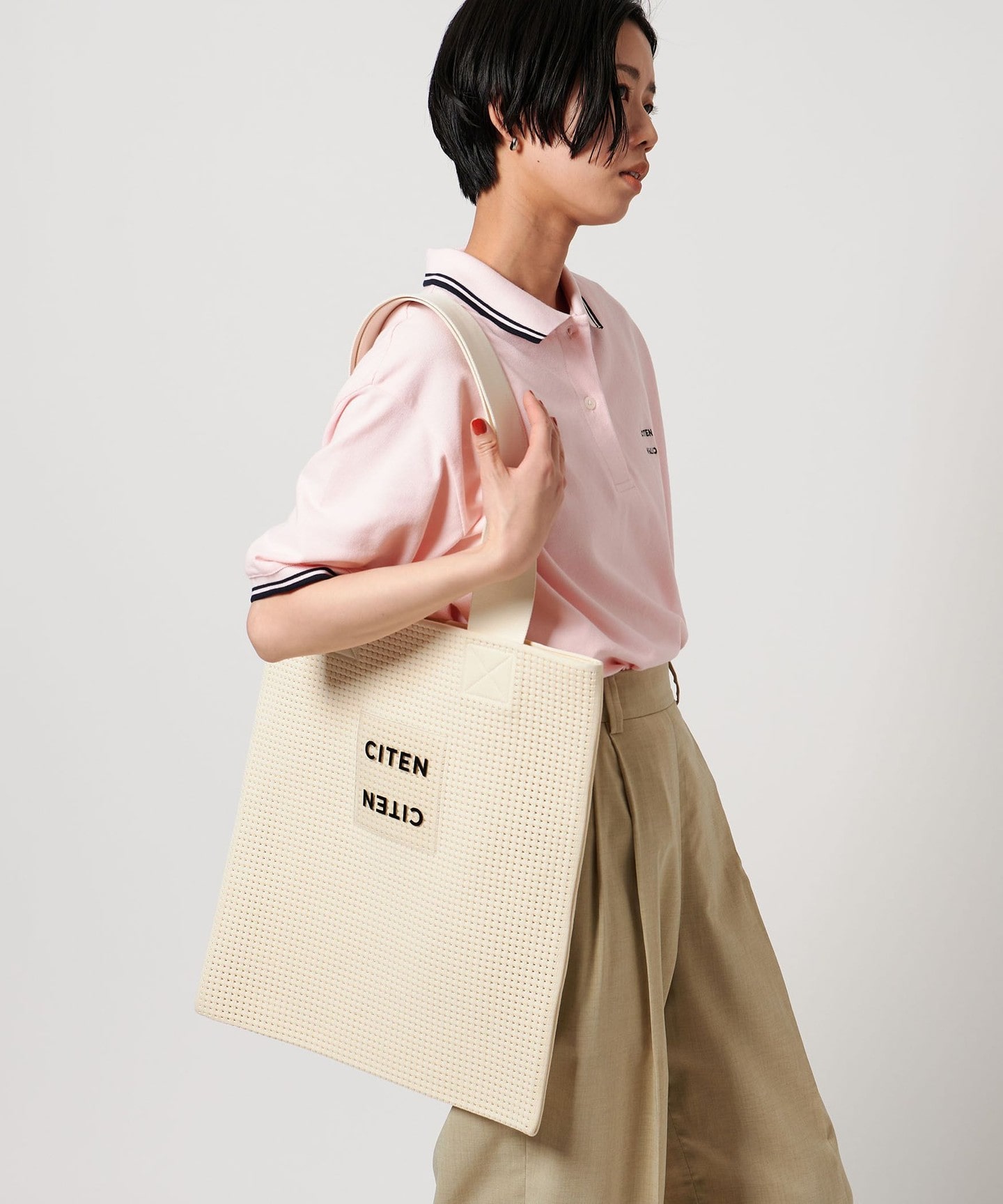 OFF WHITE
