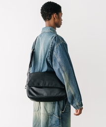 TW CLESSTE LTR PADDED BAG