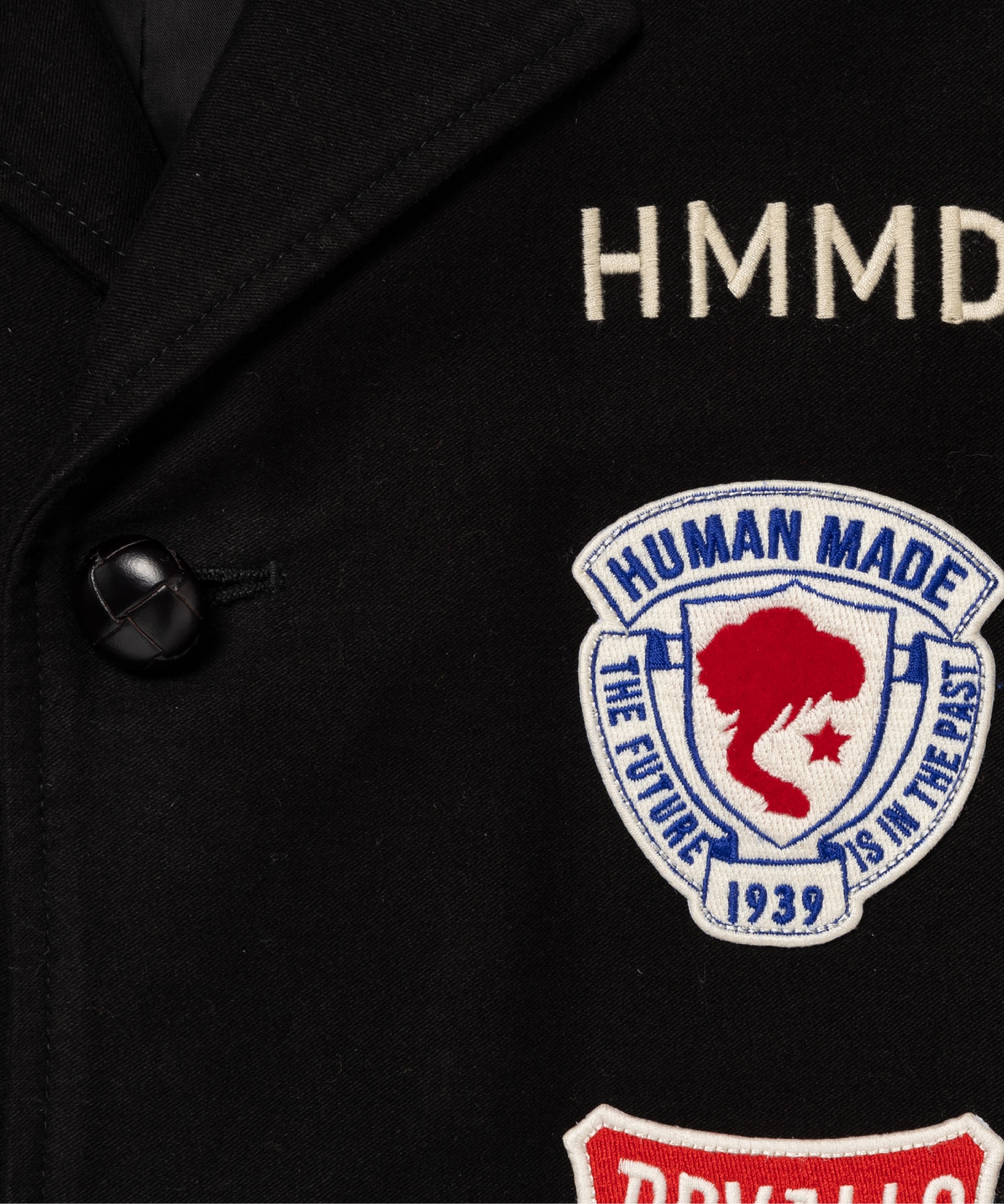 セール中】HUMAN MADE Souvenir Blazer セール中】HUMAN MADE Souvenir Blazer