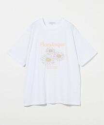 ＜A DAY IN THE LIFE＞花朵刺繡圓領T恤