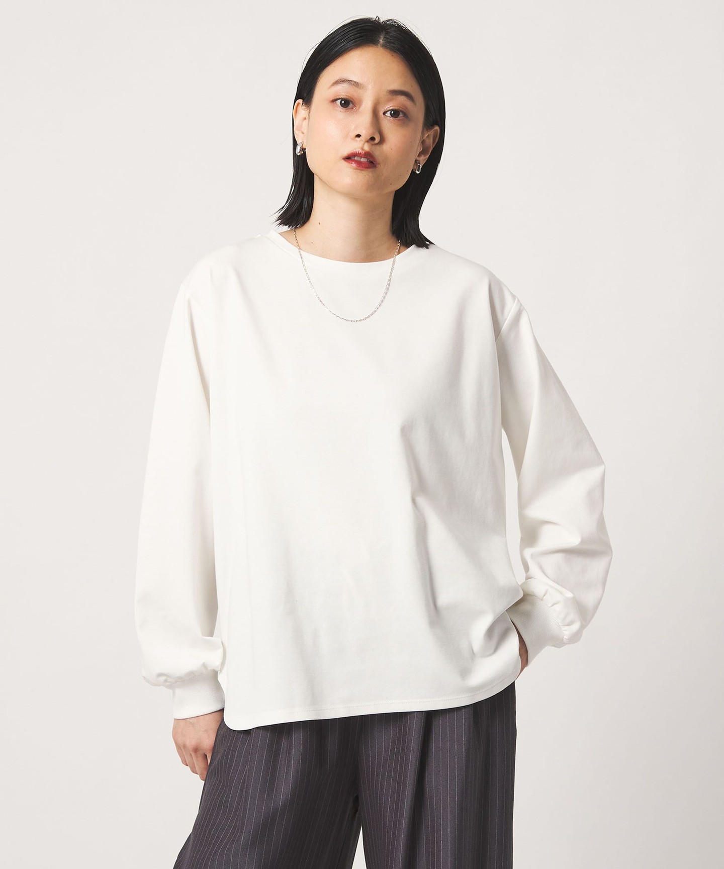OFF WHITE