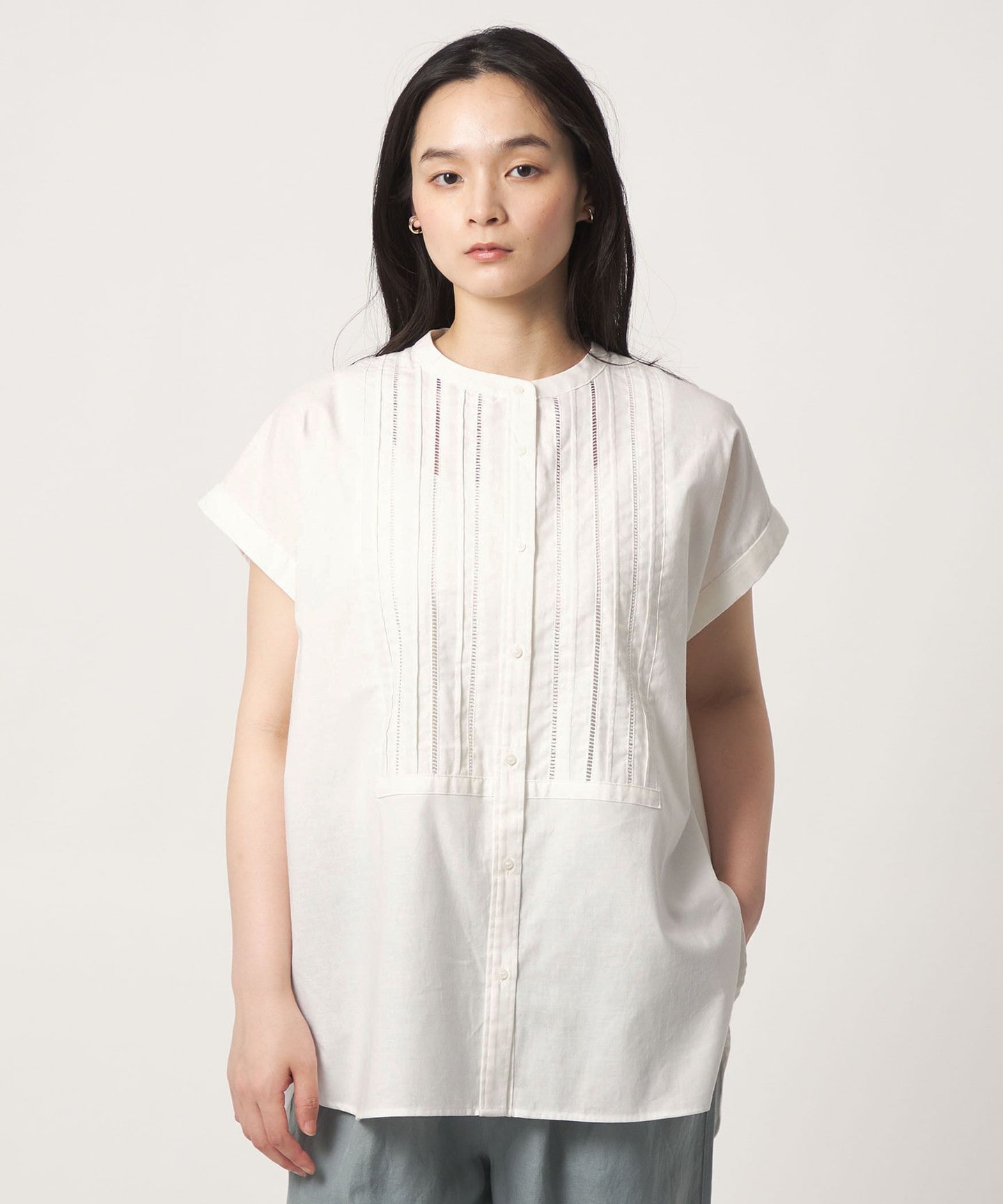 OFF WHITE
