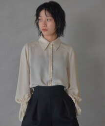 ＜EMMEL REFINES＞ 荷葉袖垂墜感襯衫