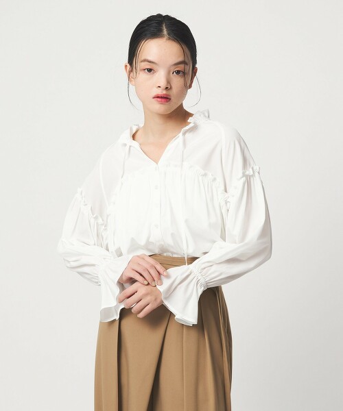 ＜EMMEL REFINES＞ 荷葉邊抓皺開襟領罩衫