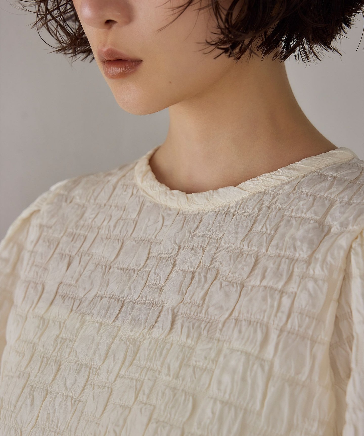 OFF WHITE