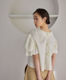 ＜EMMEL REFINES＞ 大鈕扣泡泡袖2WAY襯衫