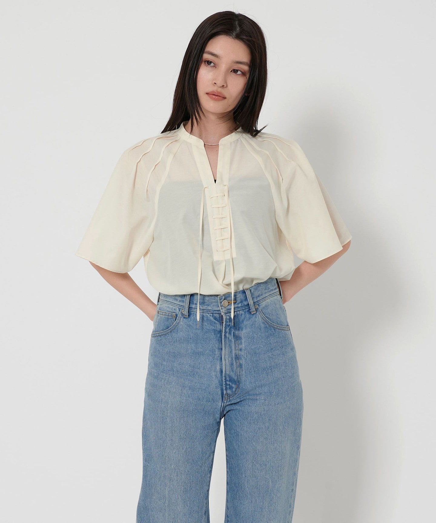 OFF WHITE