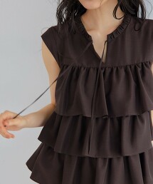 ＜EMMEL REFINES＞ 蛋糕荷葉邊無袖罩衫
