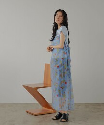 ＜EMMEL REFINES＞ 花朵印花透膚吊帶洋裝