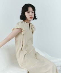 ＜EMMEL REFINES＞ 打摺泡泡袖2WAY洋裝