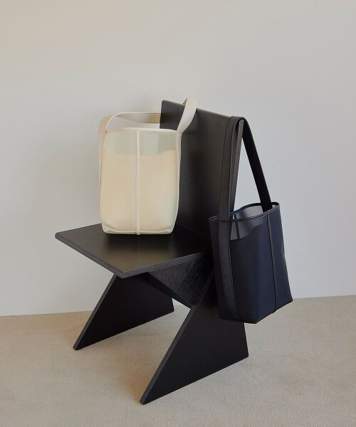 ＜EMMEL REFINES＞ 單肩透膚水桶托特包