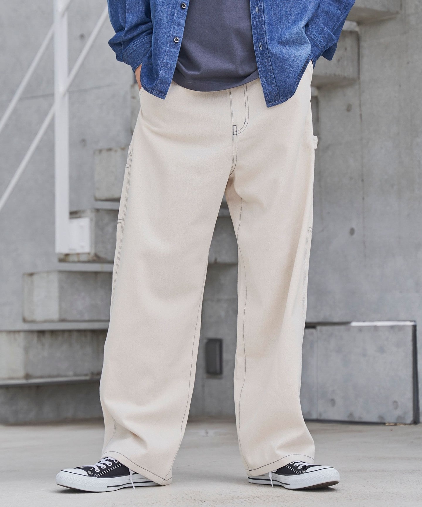 OFF WHITE