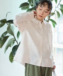 3D花朵刺繡長袖襯衫