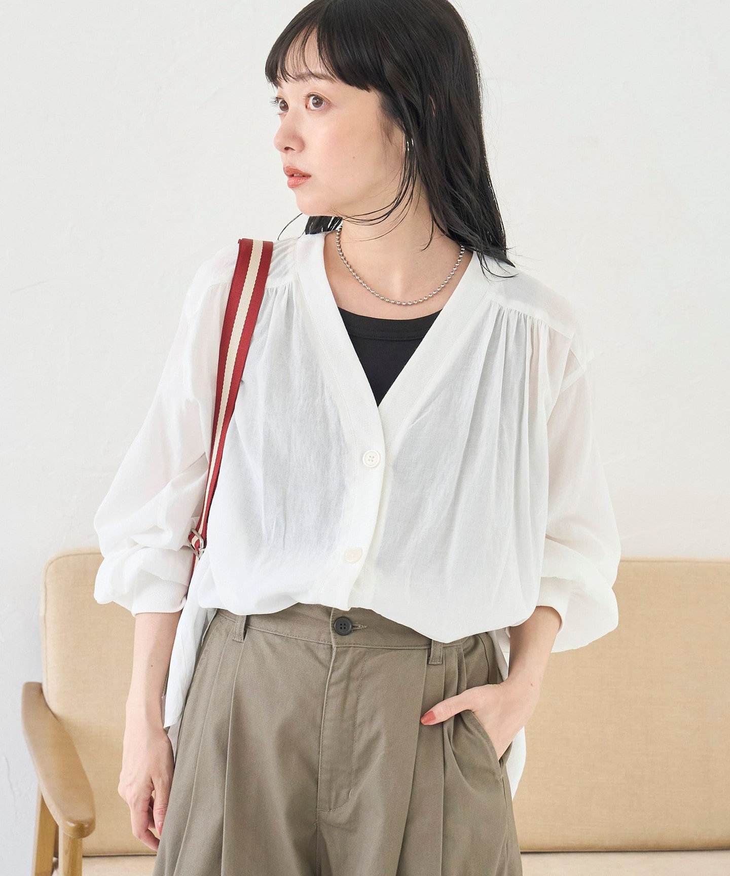 OFF WHITE