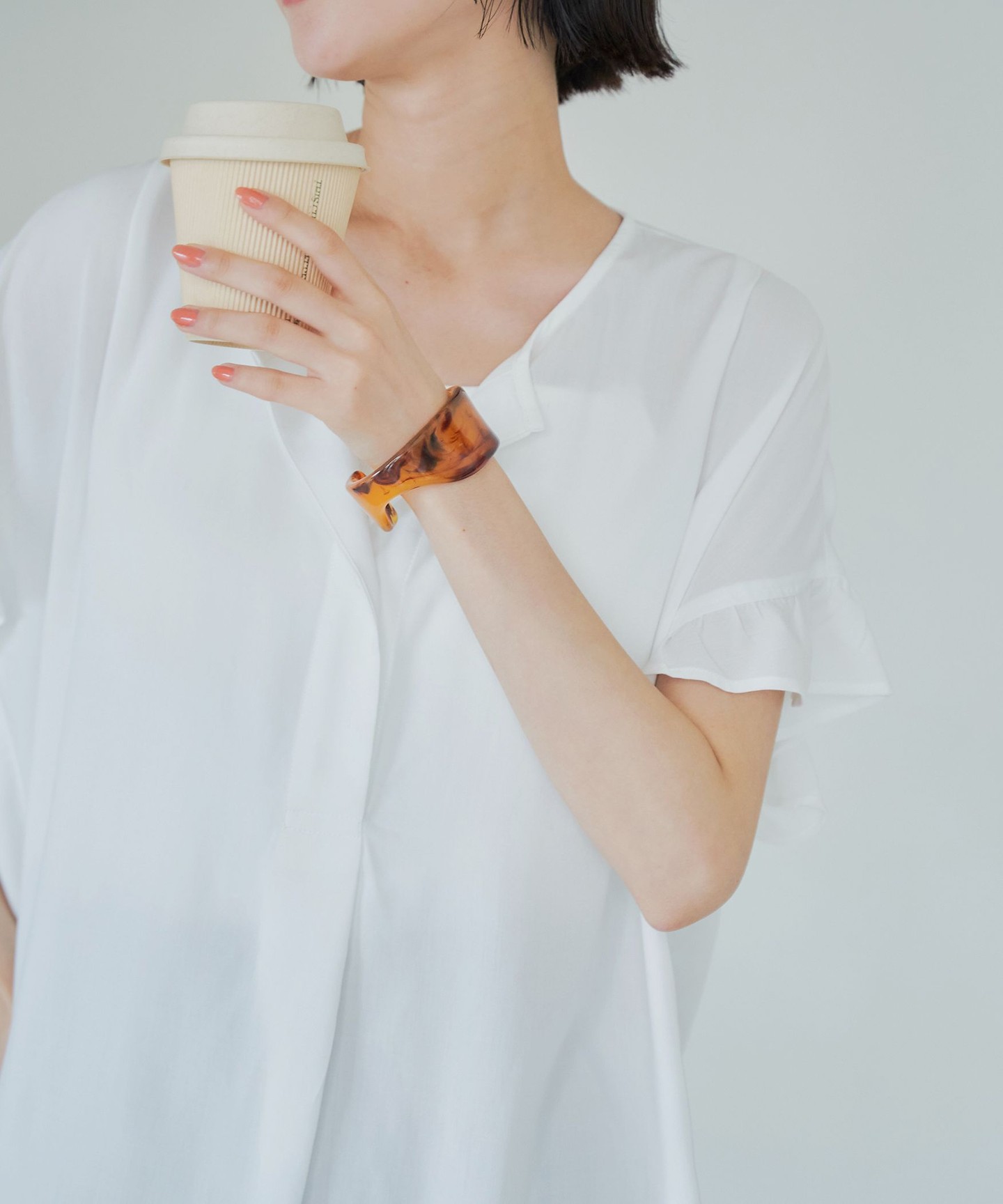 OFF WHITE