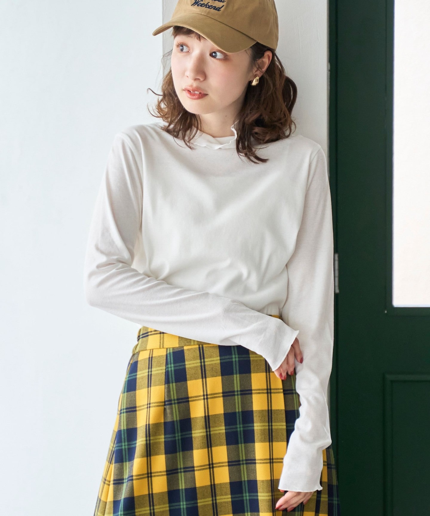 OFF WHITE