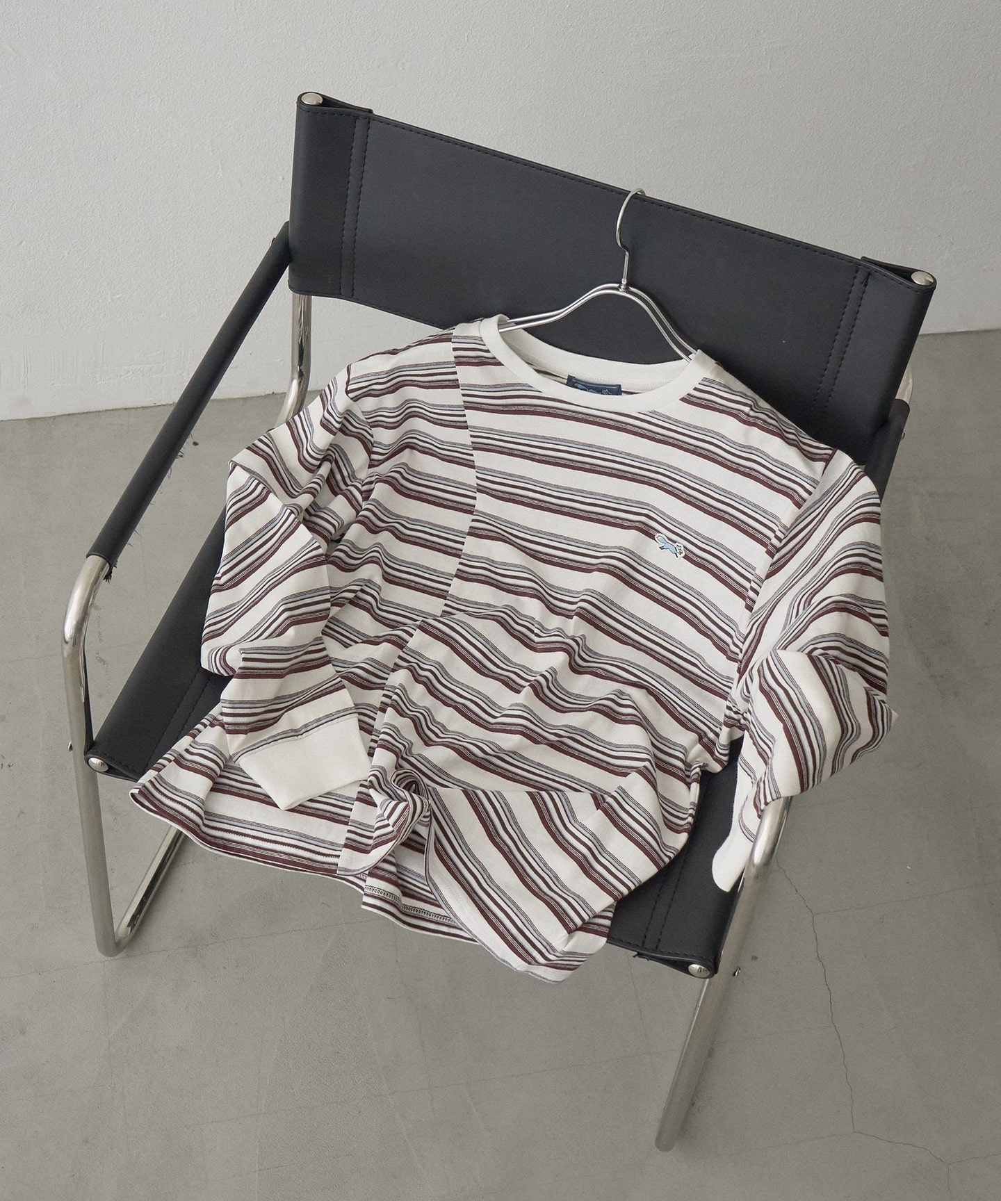 OFF WHITE