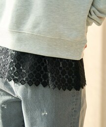 下擺蕾絲拼接層次風坦克背心