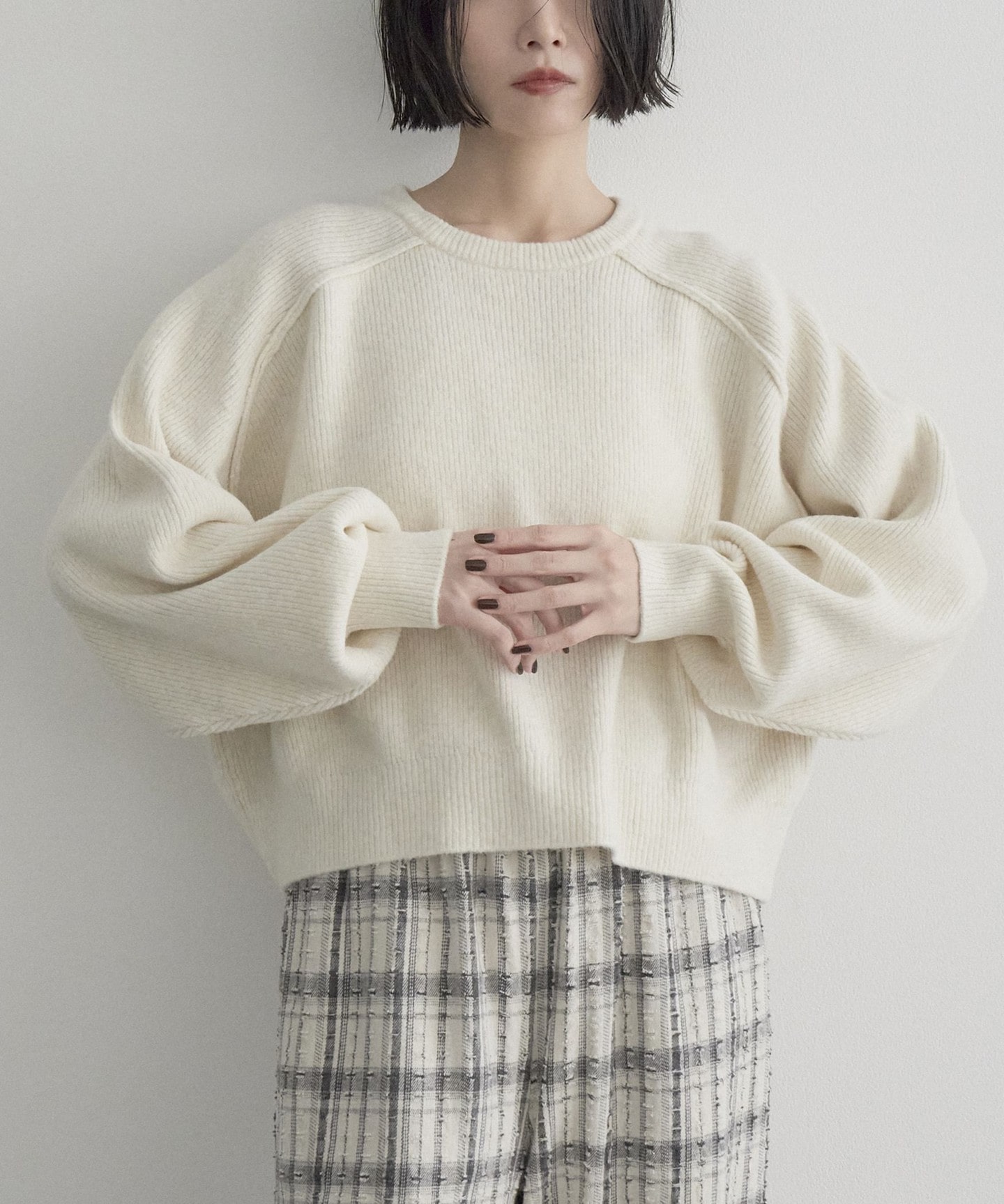 OFF WHITE
