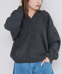 柔軟蓬鬆連帽針織衫