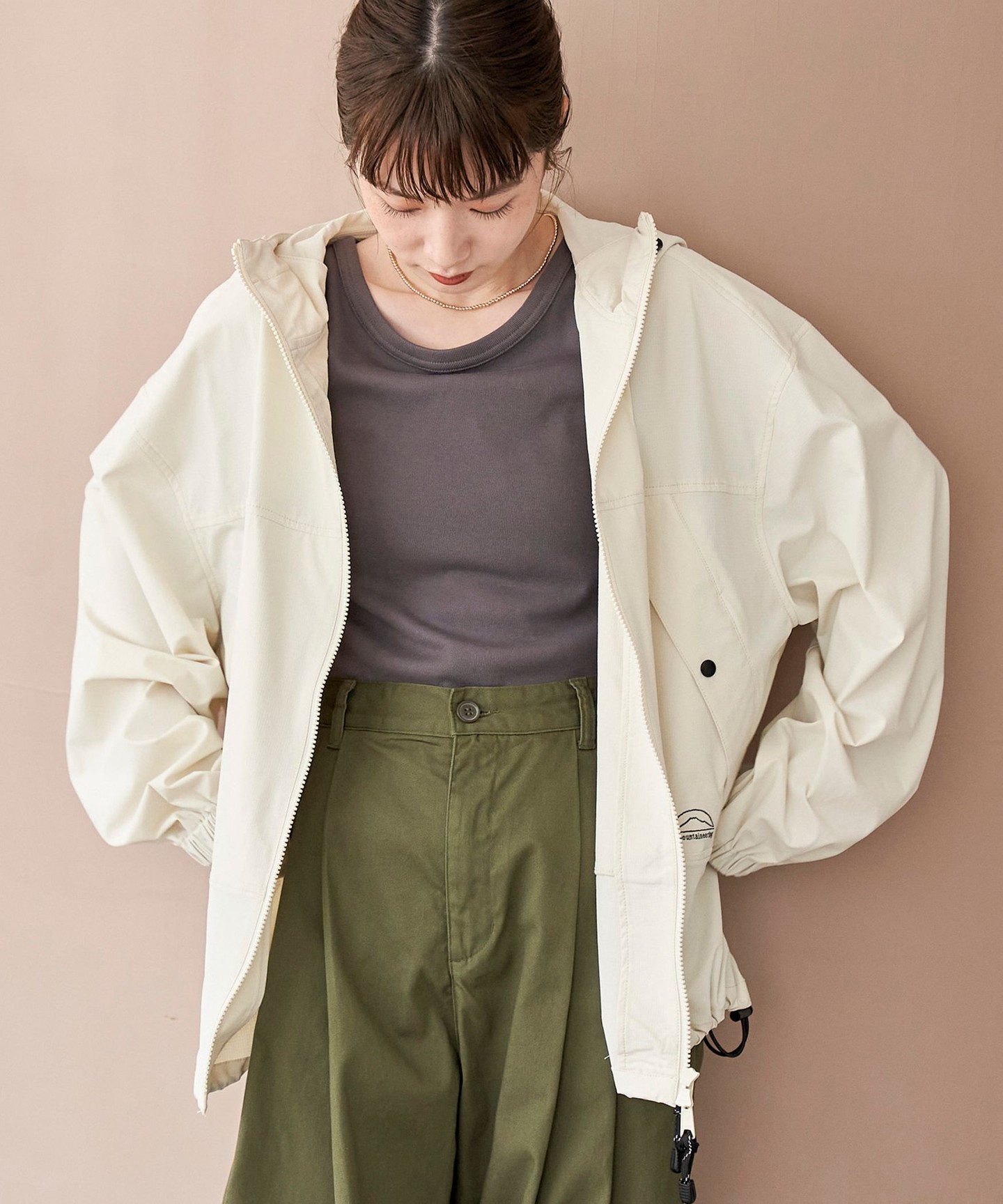OFF WHITE