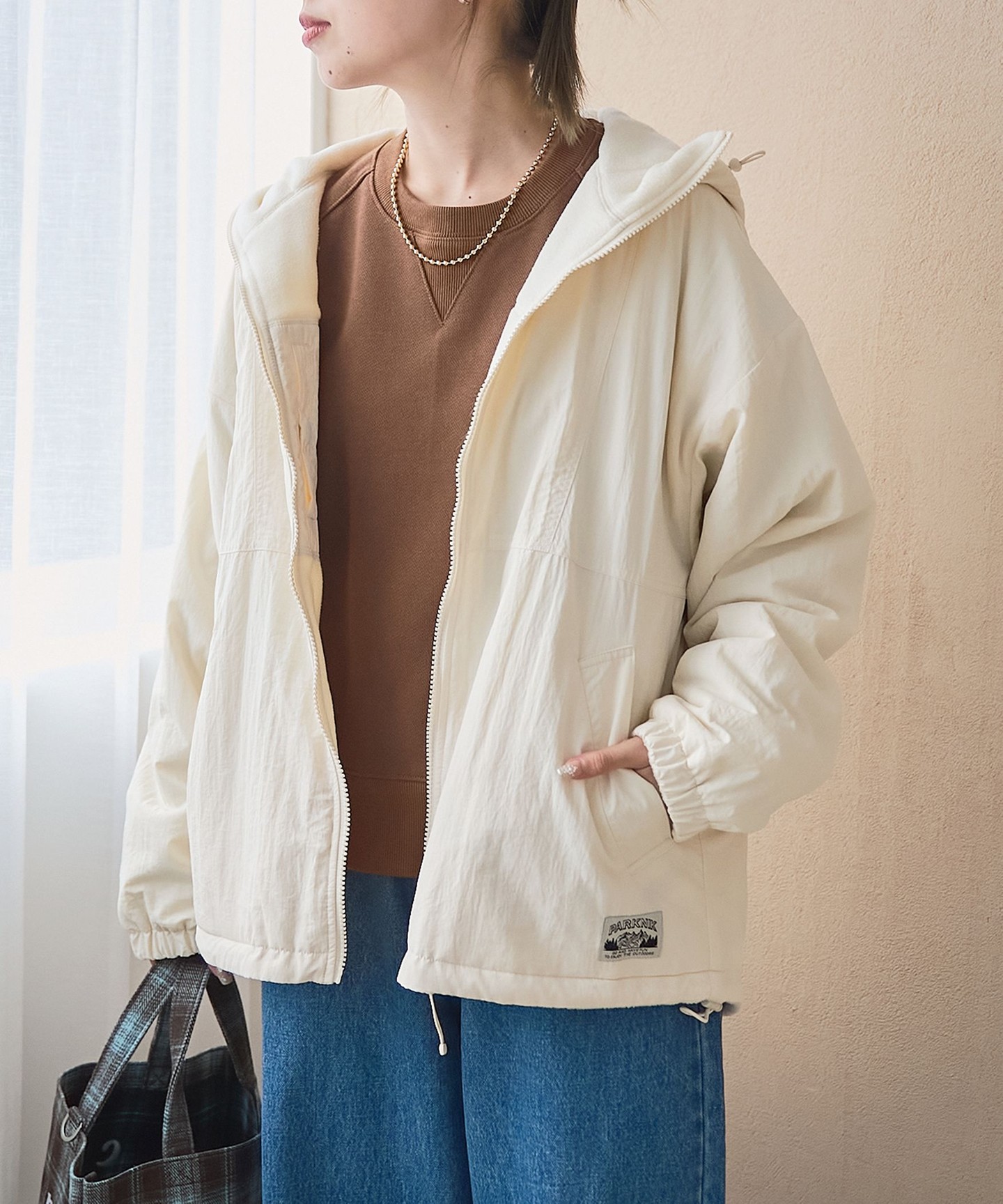 OFF WHITE