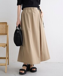 C.mt 防潑水交叉設計荷葉裙